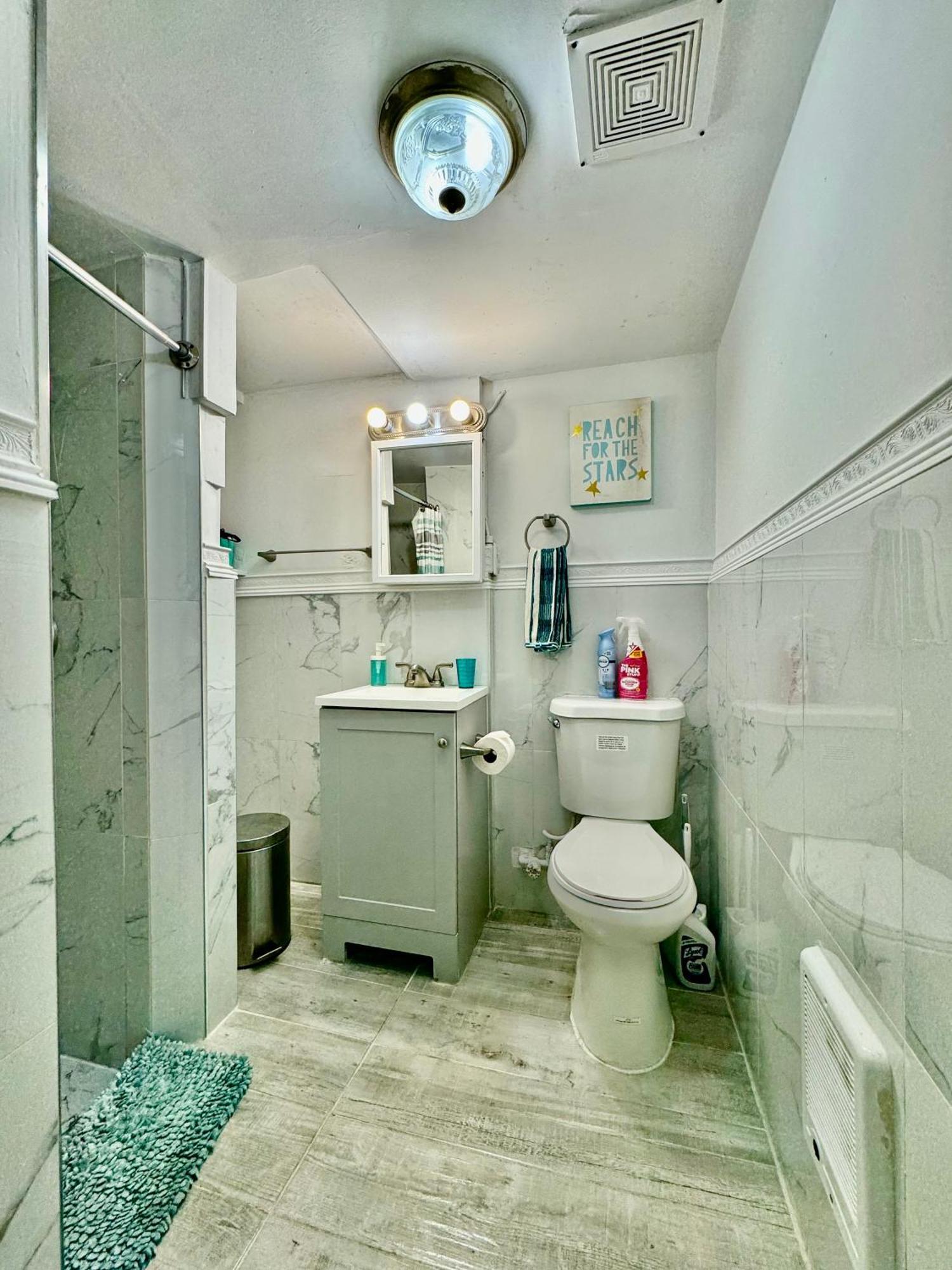 Tiny Private Room On The 1St Floor With Shared Bathroom Near Seatac Airport And Downtown Seattle Exteriér fotografie