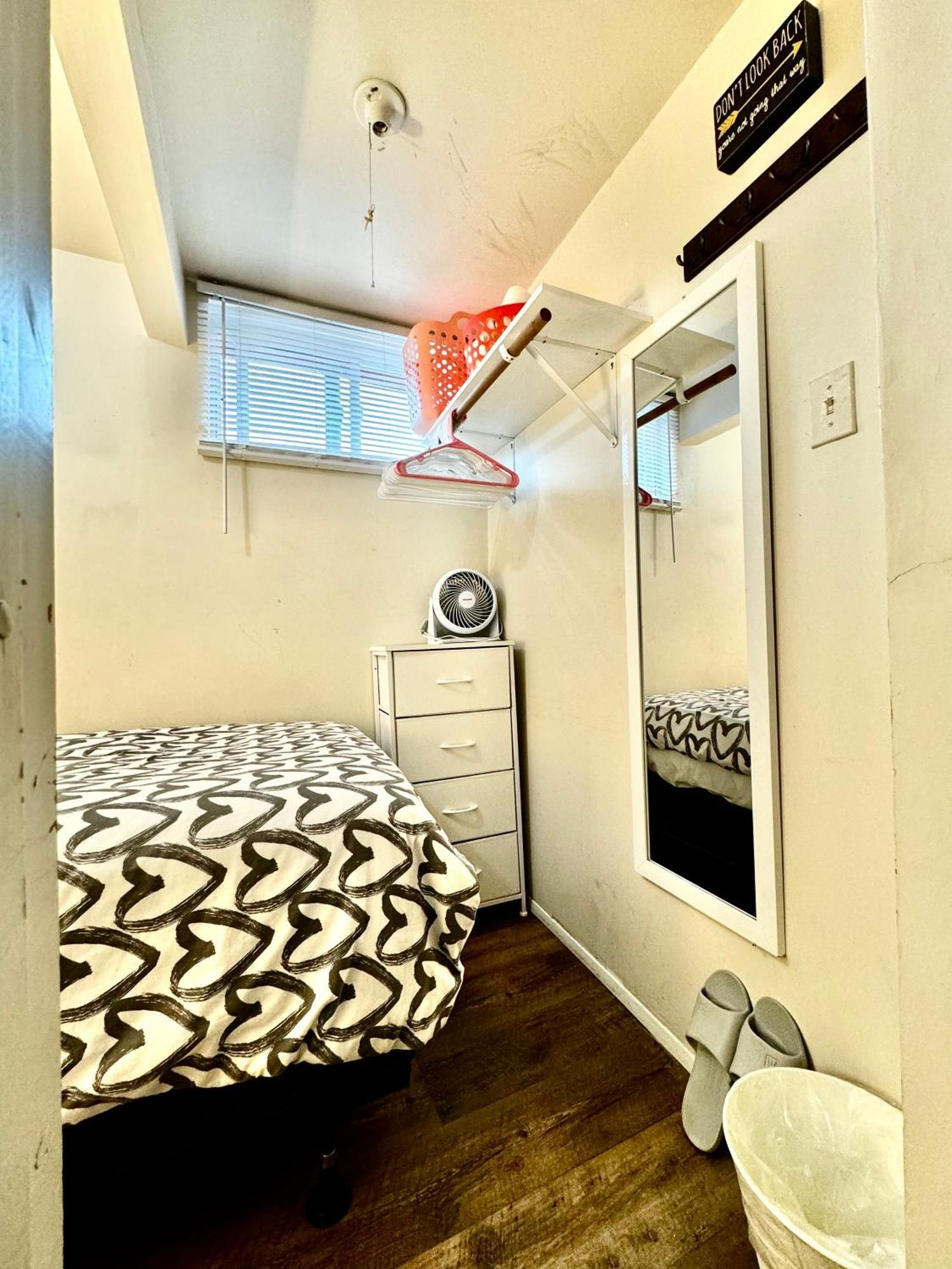 Tiny Private Room On The 1St Floor With Shared Bathroom Near Seatac Airport And Downtown Seattle Exteriér fotografie