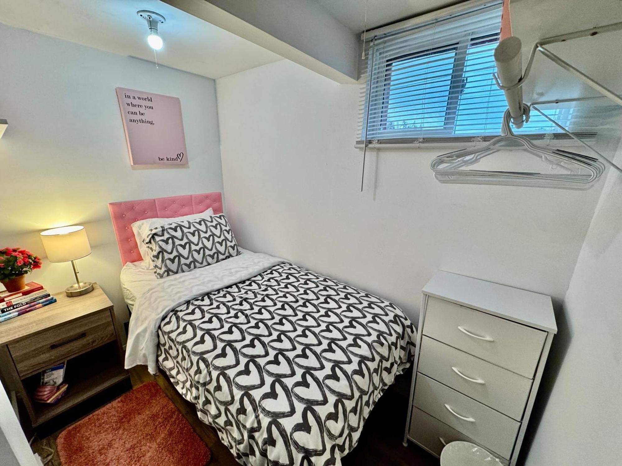 Tiny Private Room On The 1St Floor With Shared Bathroom Near Seatac Airport And Downtown Seattle Exteriér fotografie