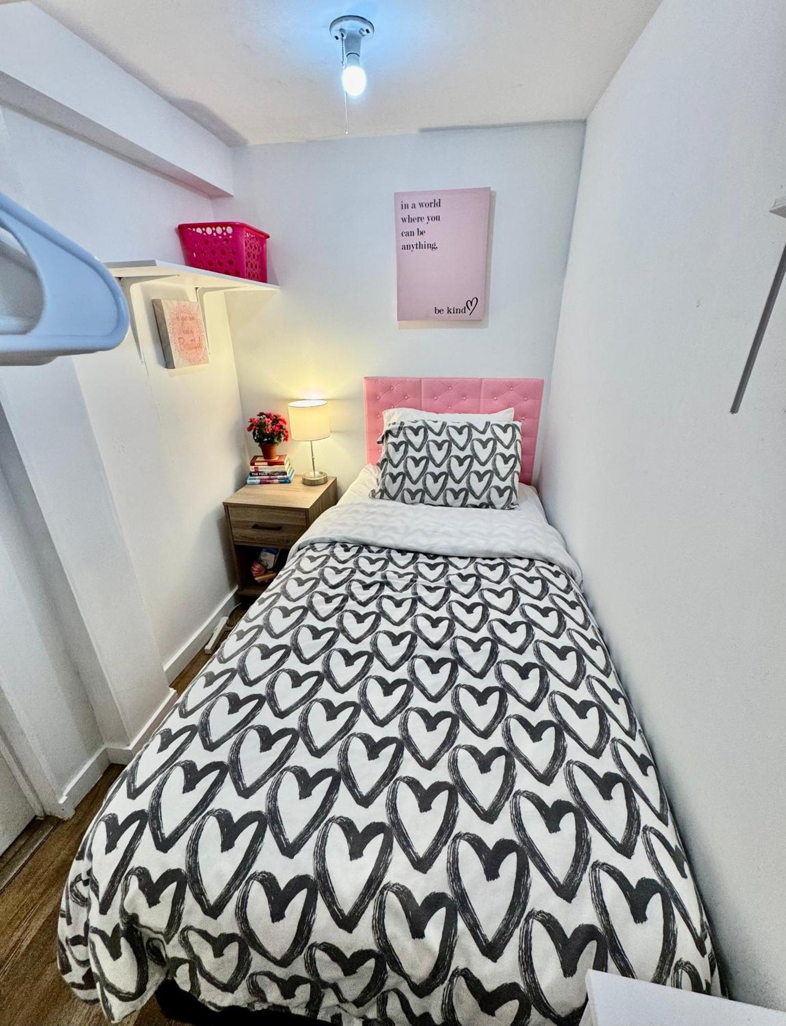 Tiny Private Room On The 1St Floor With Shared Bathroom Near Seatac Airport And Downtown Seattle Exteriér fotografie